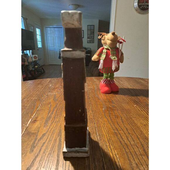 Heartland Holiday Santa Figurine Resin Carved Wood Look Farmhouse Shelf Decor - Picture 4 of 11
